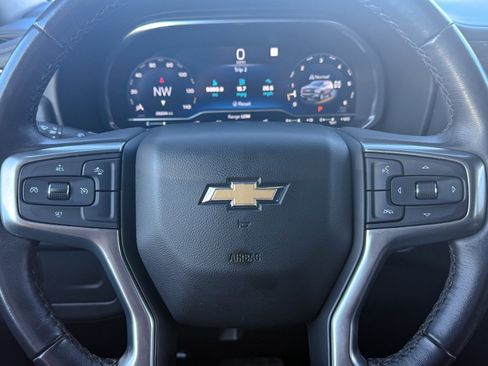 Used 2022 Chevrolet Suburban LT image 41