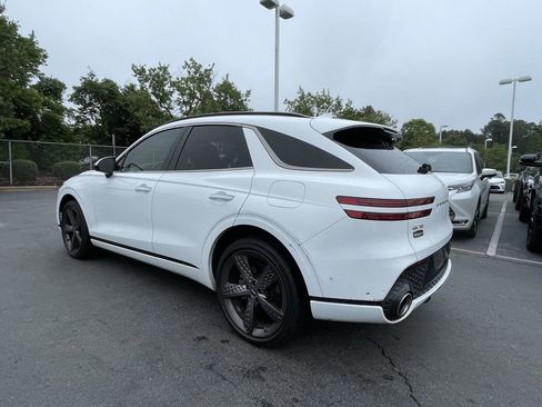 Used 2022 Genesis GV70 2.5T w/ Sport Prestige Package AWD/4WD image 12