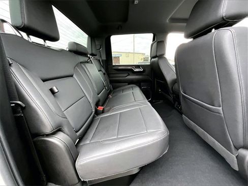 Used 2024 GMC Sierra 2500 SLT image 15