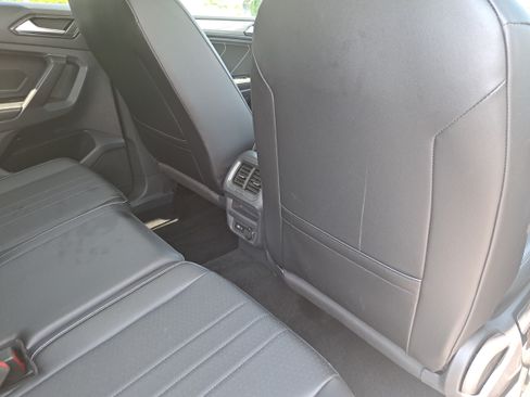Used 2022 Volkswagen Tiguan SE FWD image 11