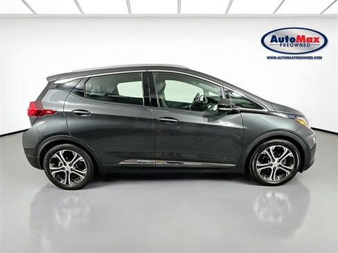 Used 2021 Chevrolet Bolt Premier w/ Infotainment Package image 9