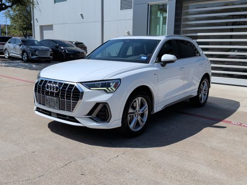 Certified 2023 Audi Q3 2.0T Premium w/ Convenience Package AWD/4WD image 8