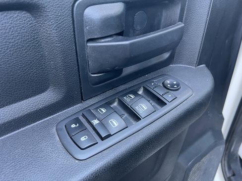 Used 2019 RAM 5500 Tradesman w/ Chrome Appearance Group image 18