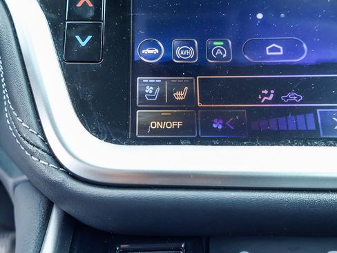 Used 2023 Subaru Outback Touring XT AWD/4WD image 6