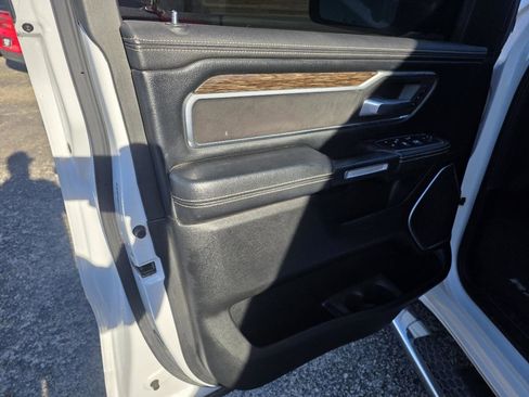 Used 2019 RAM 1500 Laramie image 10