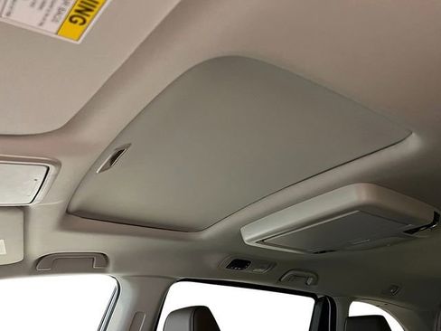 New 2026 Honda Odyssey Touring image 21