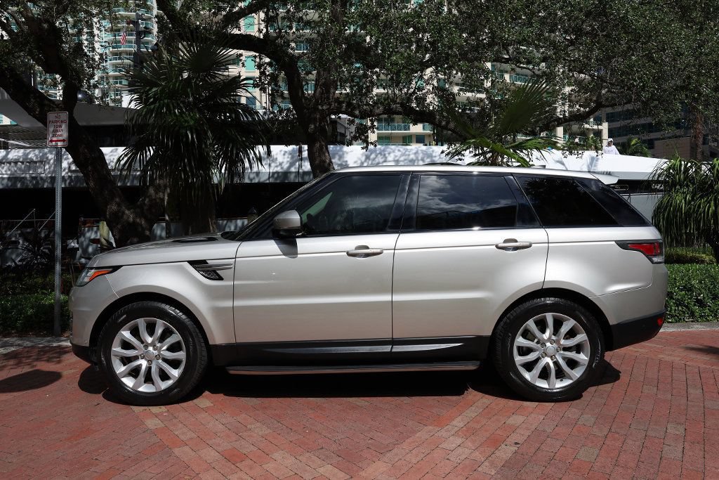 Used 2017 Land Rover Range Rover Sport HSE AWD/4WD image 2