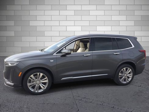 Certified 2023 Cadillac XT6 Premium Luxury image 2