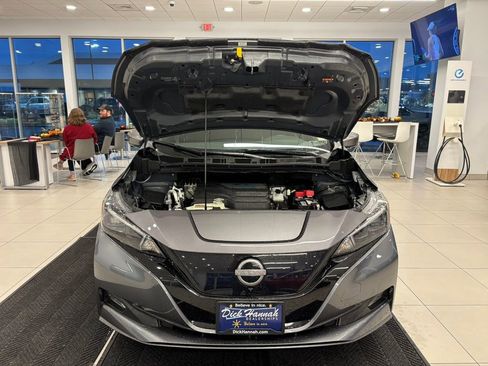 Certified 2023 Nissan Leaf SV Plus image 5