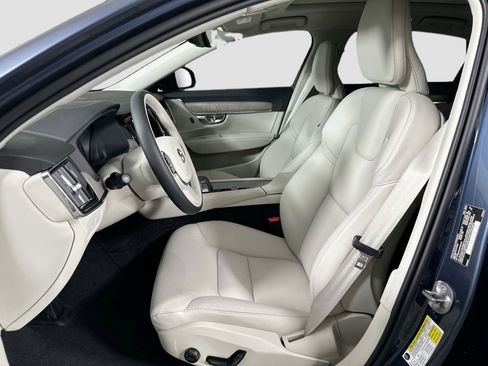 New 2025 Volvo S90 B6 Plus image 17