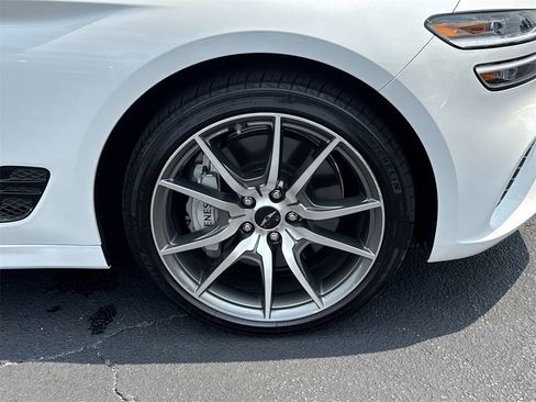 New 2025 Genesis G70 2.5T image 12