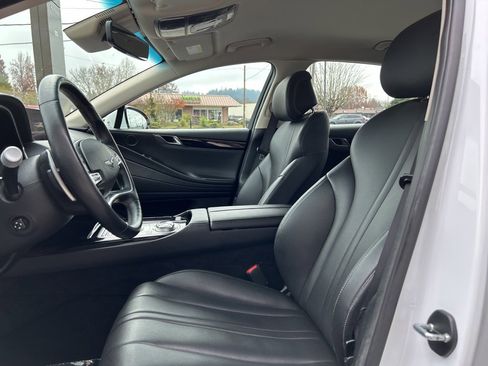 Used 2023 Genesis G80 2.5T image 9