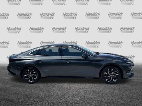 Used 2025 Hyundai Sonata SEL FWD image 11