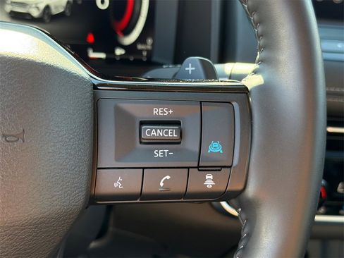 Used 2025 Nissan Rogue Platinum w/ Platinum Premium Package image 26