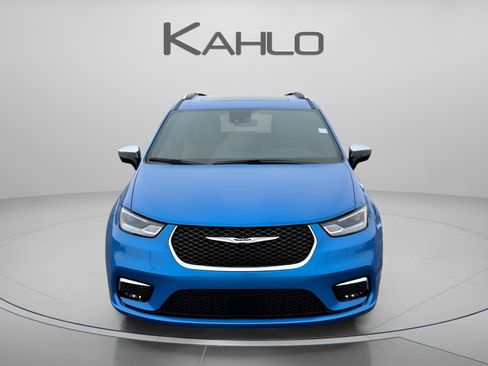 New 2026 Chrysler Pacifica Pinnacle image 8