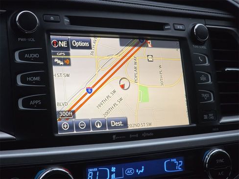 Used 2017 Toyota Highlander XLE image 27