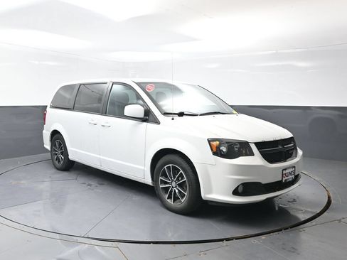 Used 2018 Dodge Grand Caravan SE FWD image 5