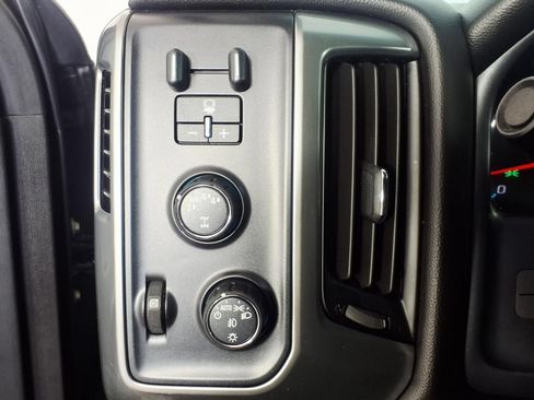 Used 2018 Chevrolet Silverado 1500 LT w/ Texas Edition AWD/4WD image 15