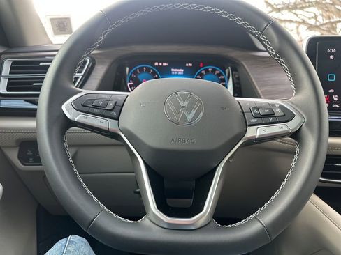 New 2026 Volkswagen Atlas SEL image 7