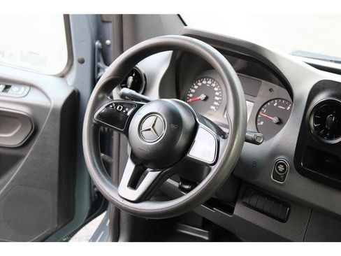 Used 2019 Mercedes-Benz Sprinter 144 image 17