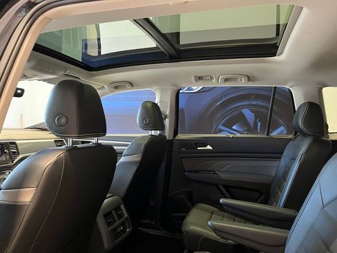 Used 2023 Volkswagen Atlas SEL Premium image 20