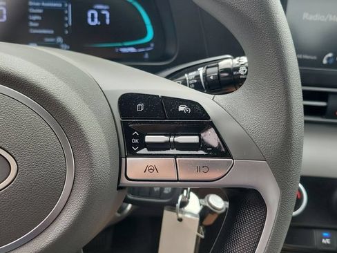 Certified 2026 Hyundai Elantra SE FWD image 8