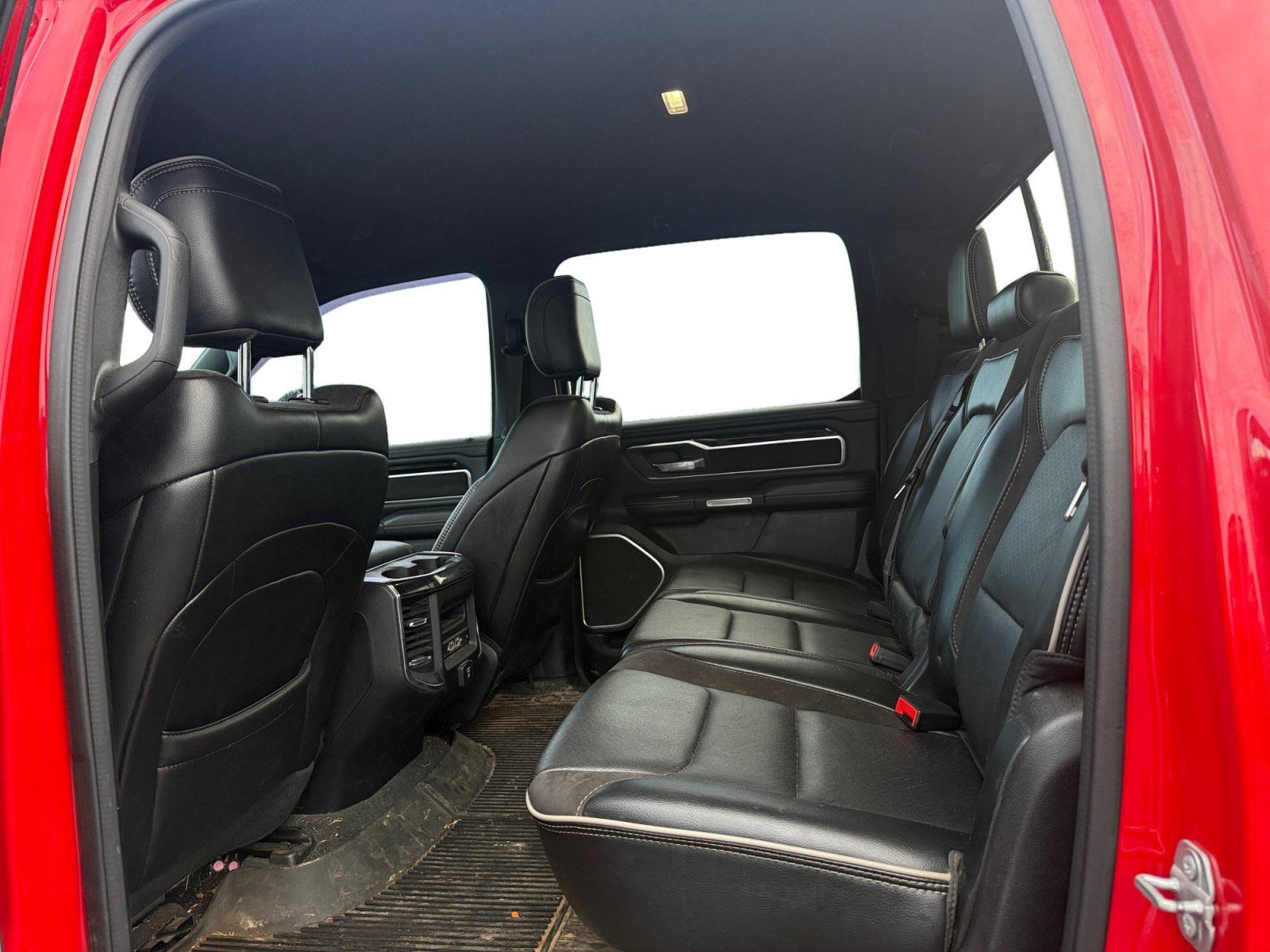 Used 2020 RAM 1500 Laramie AWD/4WD image 10
