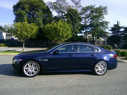 Used 2023 Jaguar XF R-Dynamic SE AWD/4WD image 14