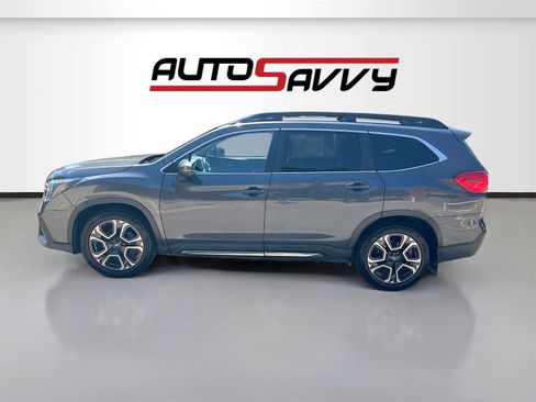 Used 2023 Subaru Ascent Limited image 4