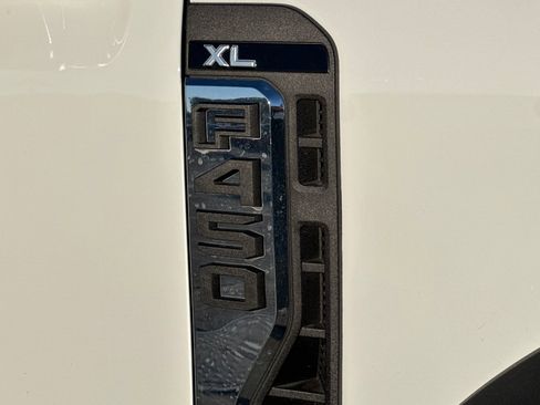 Used 2024 Ford F450 XL image 21