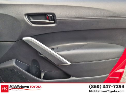 Used 2024 Toyota Corolla Cross AWD Hybrid image 33
