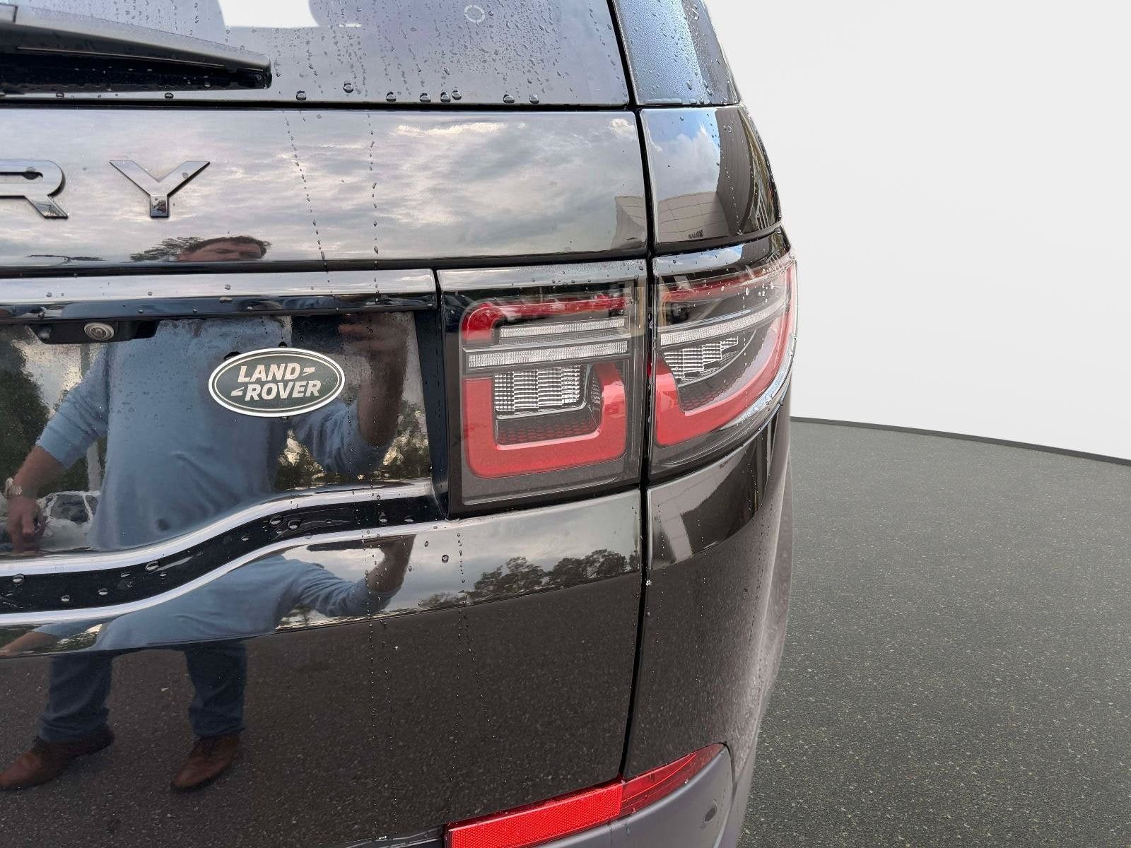 Used 2022 Land Rover Discovery Sport SE AWD/4WD image 23