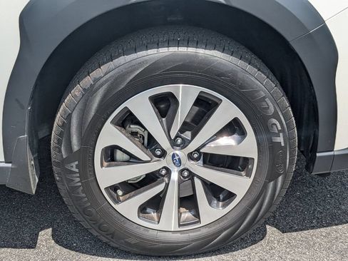 Certified 2025 Subaru Outback Premium AWD/4WD image 12