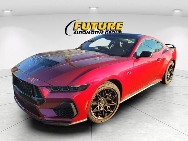 Used 2025 Ford Mustang GT Premium w/ GT Performance Package RWD image 2