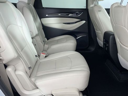 Used 2022 Buick Enclave Essence w/ Sport Touring Edition image 26