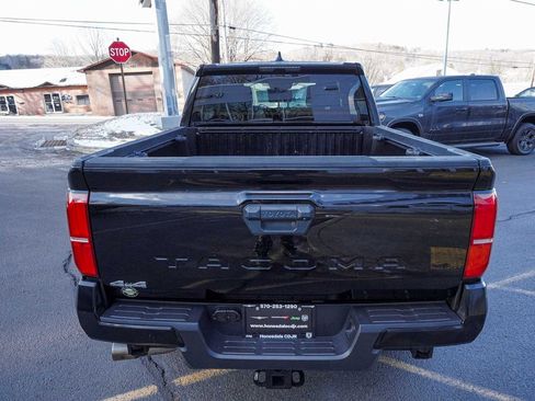 Used 2024 Toyota Tacoma SR5 image 6