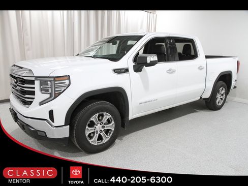 Used 2025 GMC Sierra 1500 SLT image 3