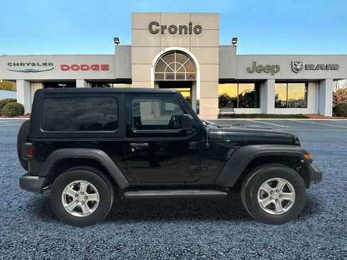 Used 2022 Jeep Wrangler Sport S AWD/4WD image 2