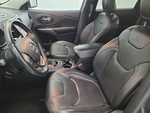 Used 2019 Jeep Cherokee Limited image 17