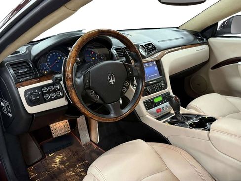 Used 2012 Maserati GranTurismo S image 9