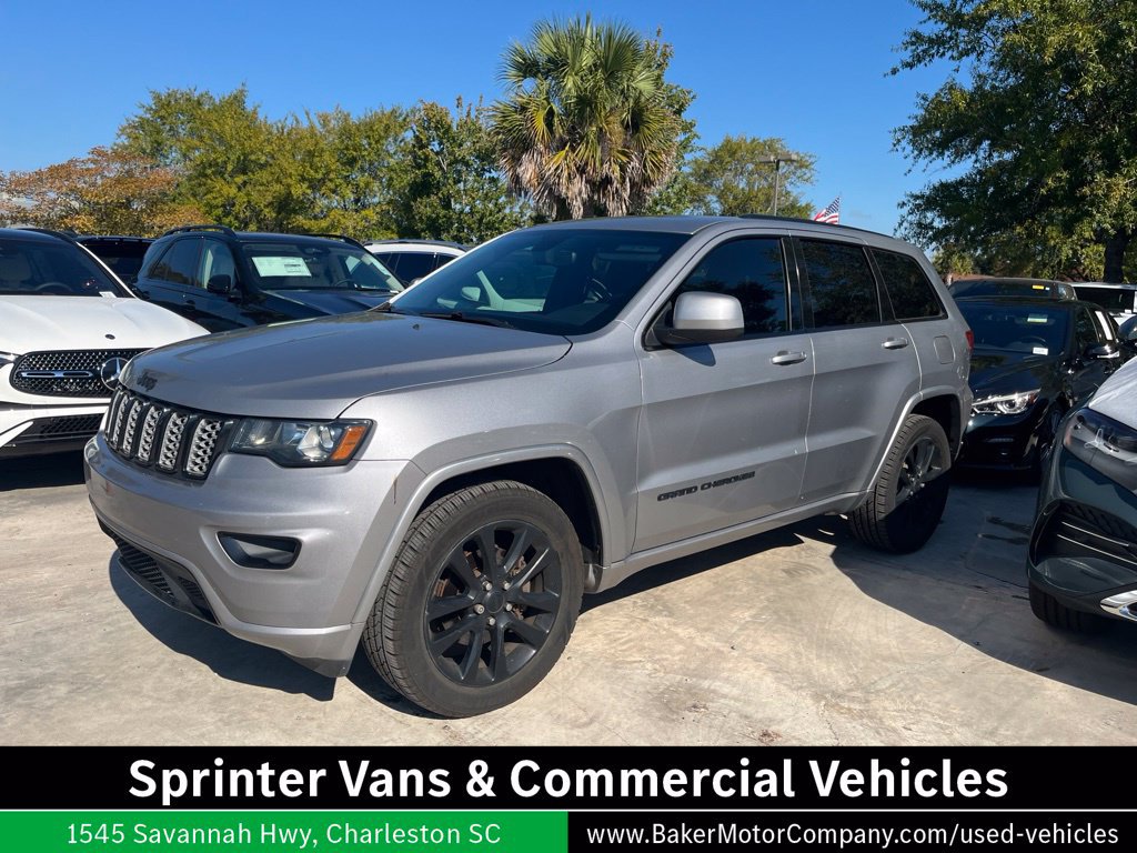 Used 2020 Jeep Grand Cherokee Altitude AWD/4WD image 1