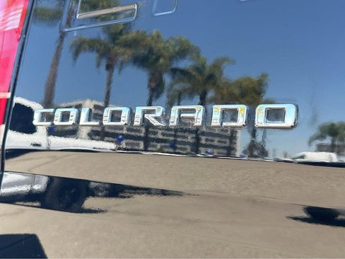 Used 2022 Chevrolet Colorado LT w/ Luxury Package AWD/4WD image 37
