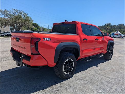 Used 2024 Toyota Tacoma TRD Off-Road AWD/4WD image 5