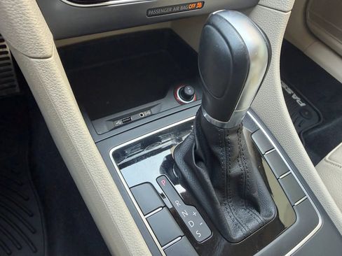 Used 2018 Volkswagen Passat 2.0T S image 38