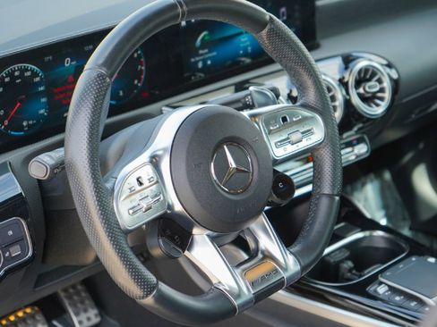 Used 2022 Mercedes-Benz CLA 35 AMG 4MATIC image 7
