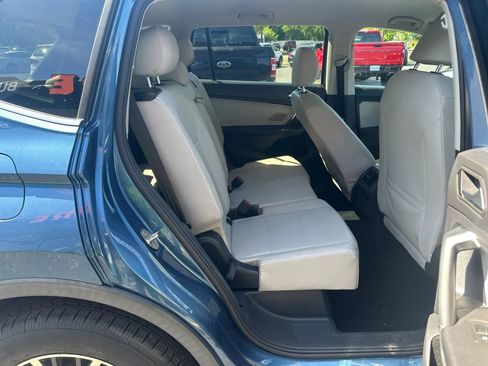 Used 2020 Volkswagen Tiguan SE FWD image 17