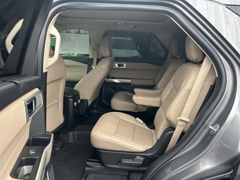 Used 2021 Ford Explorer Limited w/ Equipment Group 301A image 15