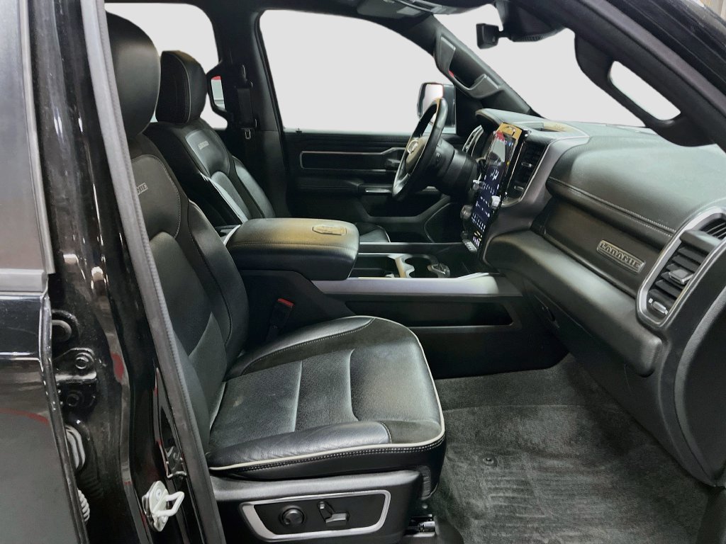 Used 2023 RAM 1500 Laramie AWD/4WD image 28