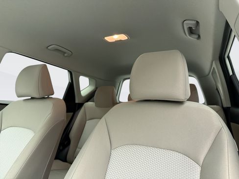 Used 2023 Kia Soul LX w/ LX Technology Package FWD image 9