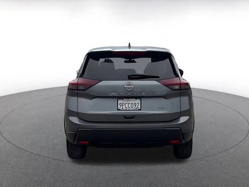 Used 2025 Nissan Rogue SV image 12